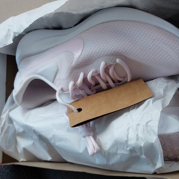 NIKE WOMENS PINK NIKE REVOLUTION 7 - Picture 7 of 8